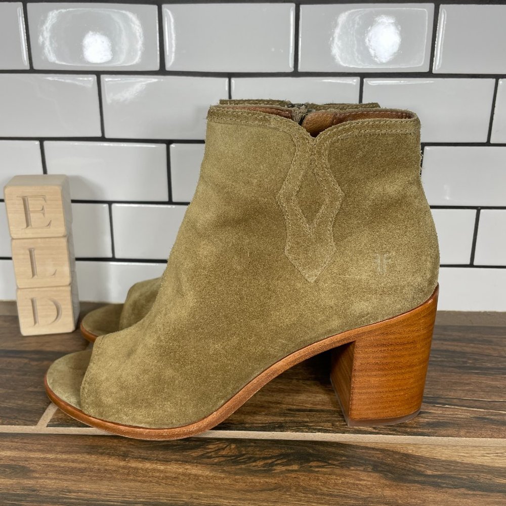 Frye Danica Shoes Womens Size 8.5 Sand Italian Suede Peep Toe Zip Booties